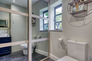 Utility/WC- click for photo gallery
